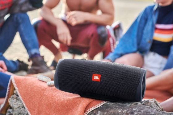JBL charge4, charge4, parlante bluetooth, parlante sumergible, parlante inalambrico, parlante resistente al agua, jbl.