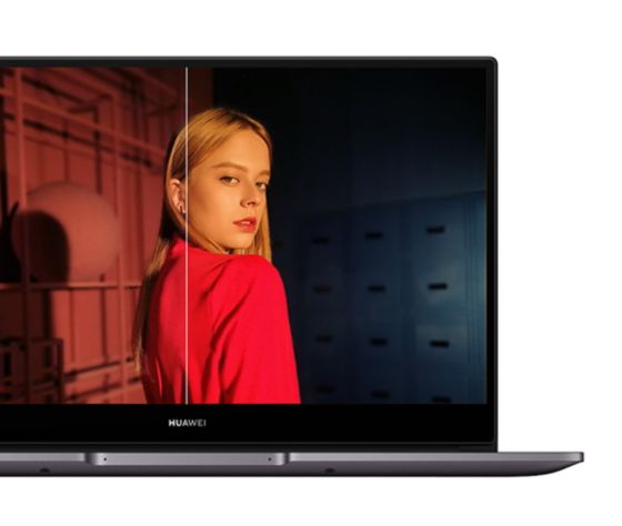 Carga la Huawei MateBook D 14 en el momento que quieras, gracias a su cargador de bolsillo como y facil de llevar