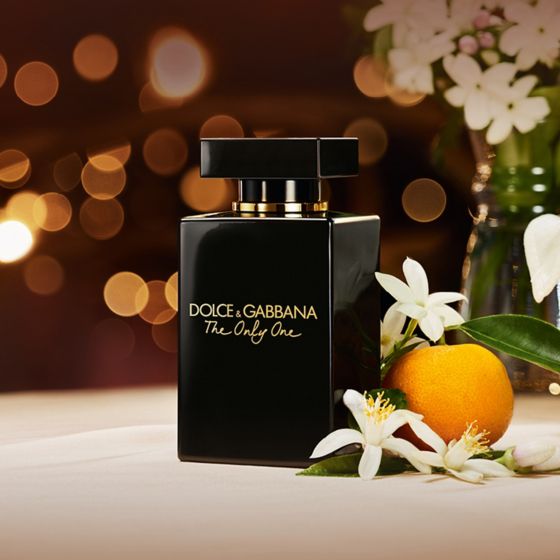 Dolce&Gabbana, Dolce, perfumes Dolce, perfumes Dolce&Gabbana, perfumes Dolce Colombia, perfumes Dolce&Gabbana Colombia, perfumes Dolce&Gabbana en Colombia, D&G, D&G perfumes, perfumes Dolce para mujer, perfumes Dolce&Gabbana para mujer, The Only One Eau de Parfum Intense, The Only One, Eau de Parfum Intense, Eau de Parfum, EDP Intense, EDP, fragancias The Only One, fragancia floriental, sensualidad moderna, The Only One 2, rosas rojas, mujer irresistible