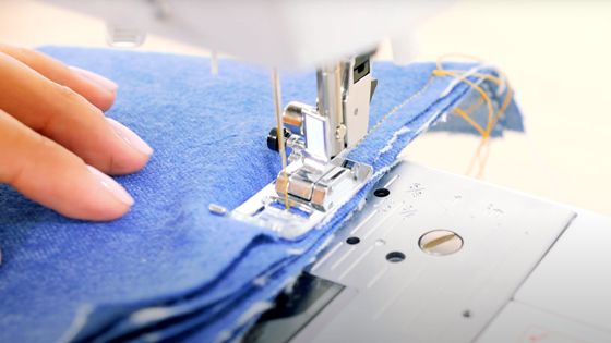 Maquina de coser para jeans