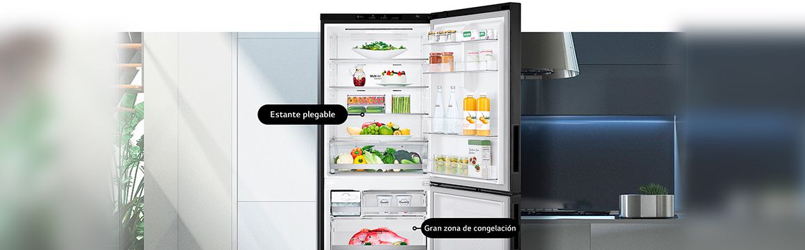 Refrigeradora en la cocina mostrando almacenamiento conveniente