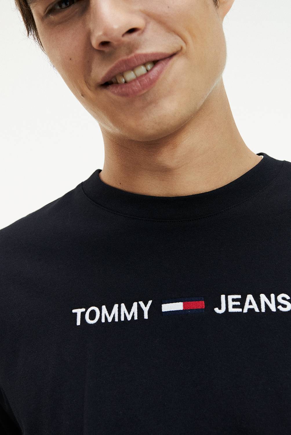 TOMMY JEANS - Polera Tjm Small Logo Tee