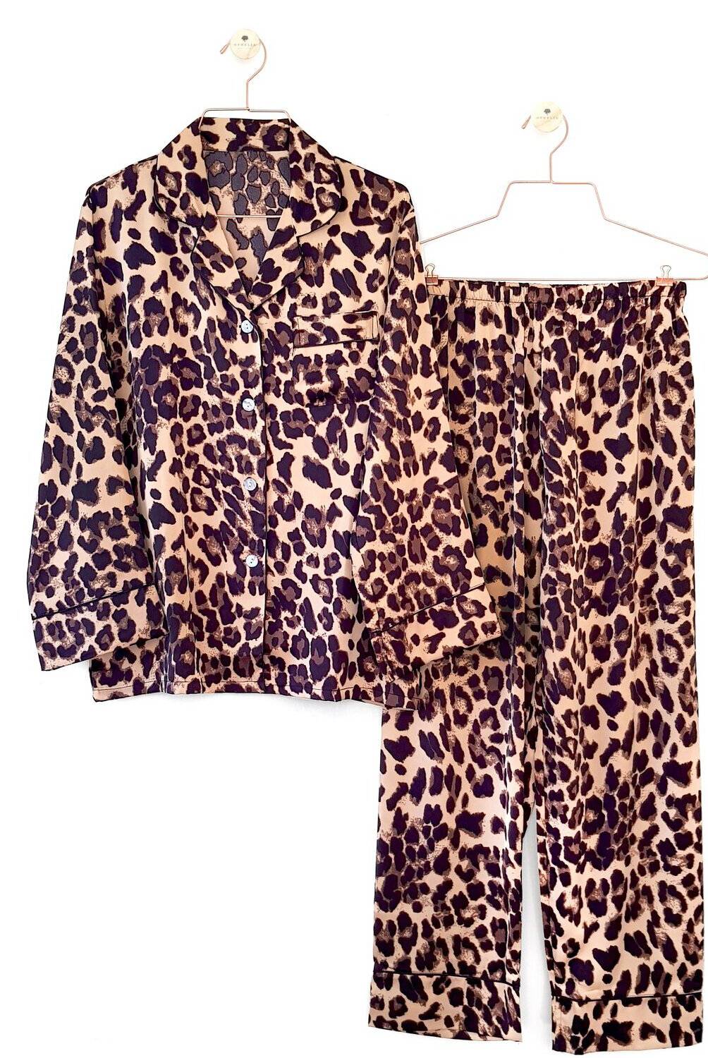 OPHELIA - Pijama Satin Modelo Cheetah