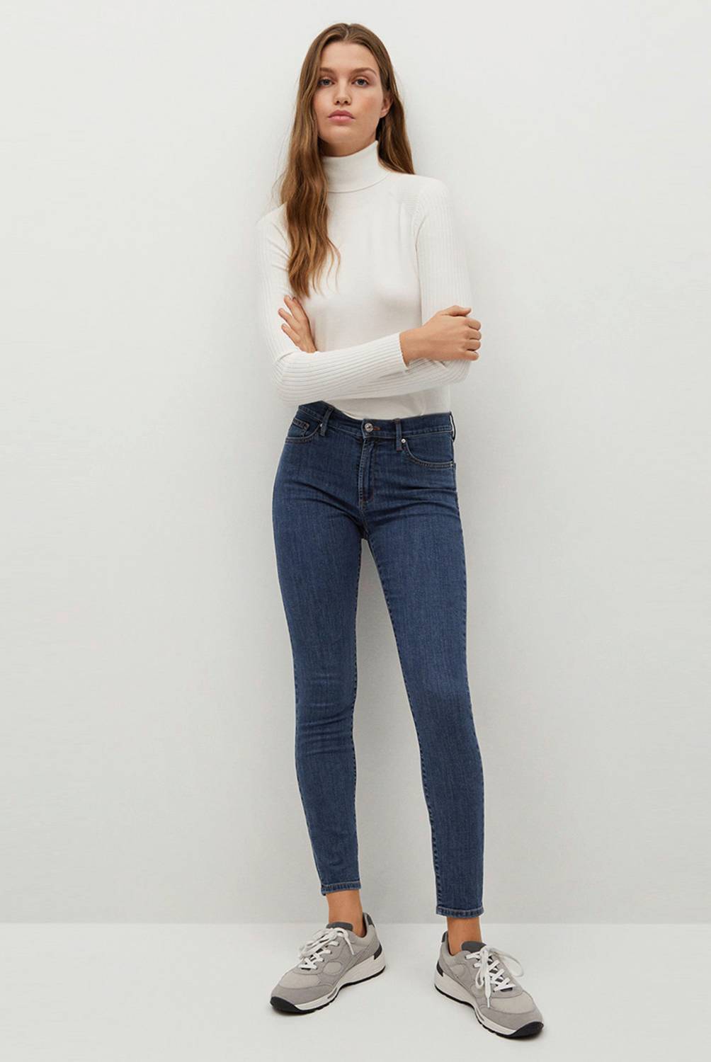 MANGO - Jeans Regular Tiro Medio Mujer