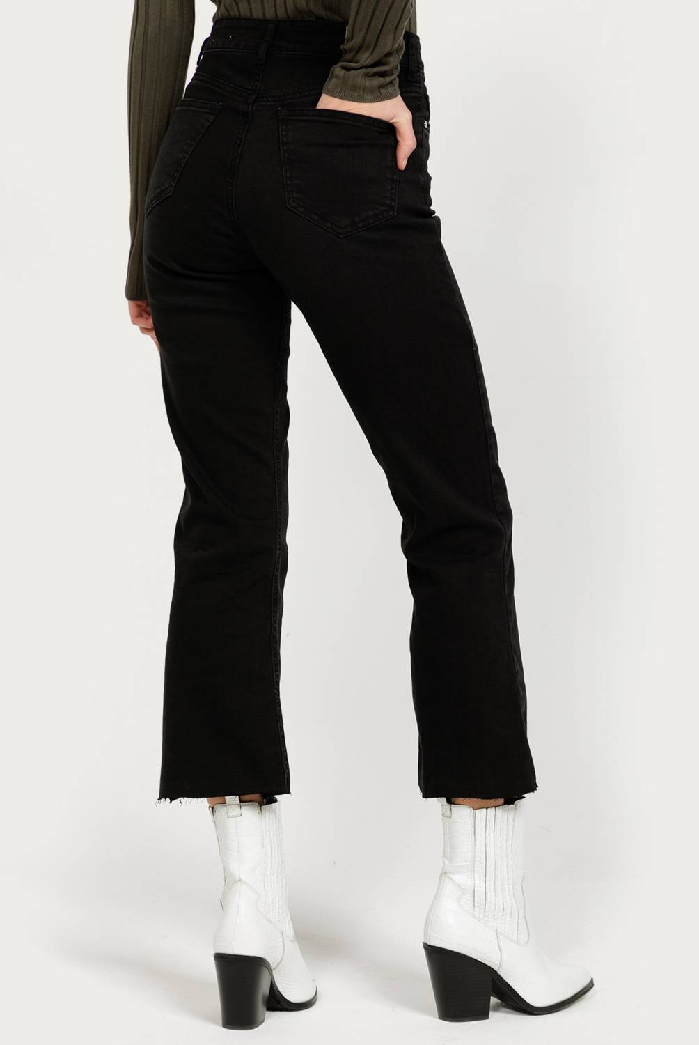 BASEMENT - Jeans cropped tiro alto mujer