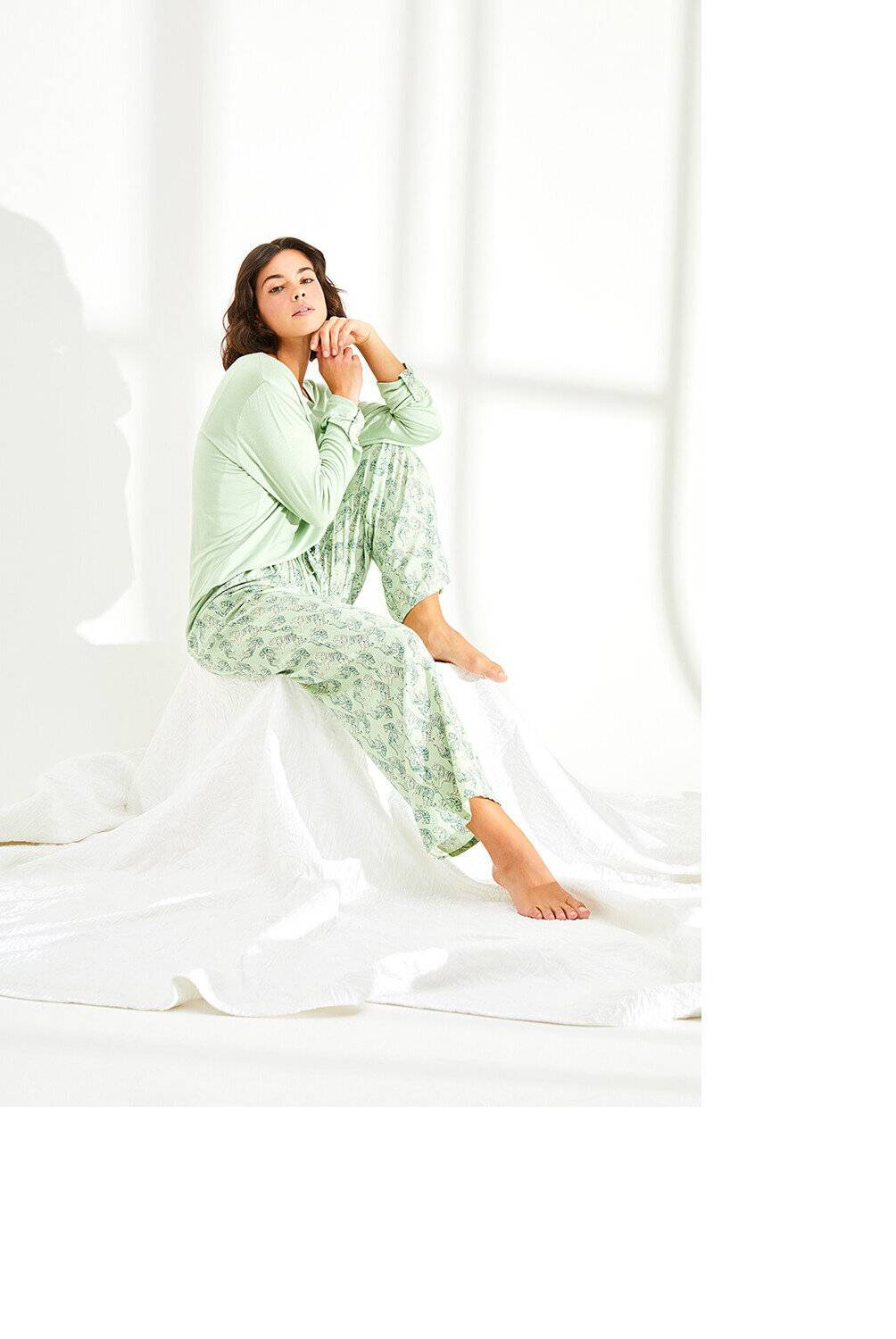 LOUNGE - Pijama Mujer Conjunto Polera Tigres Aqua