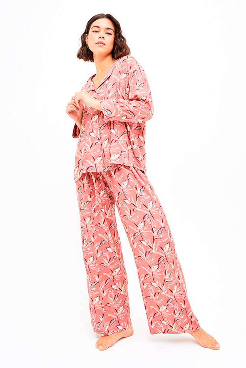 LOUNGE - Pijama Mujer Conjunto Camisa Hojas Rosado