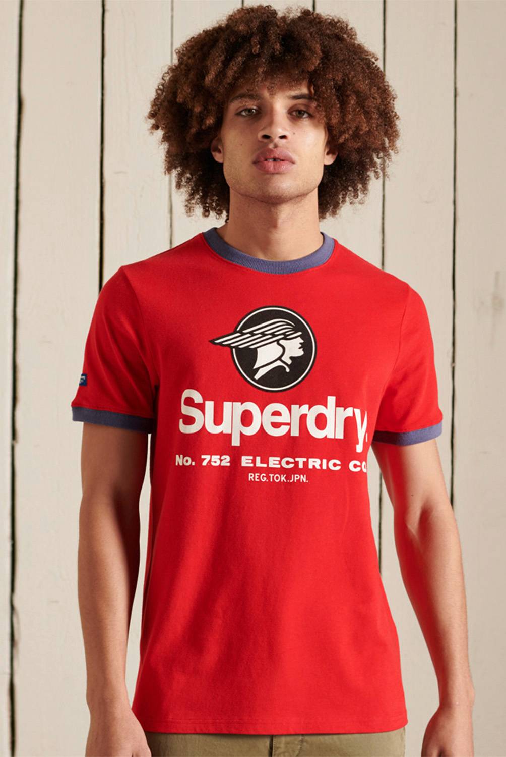 SUPERDRY - Polera Con Ribetes En Contraste Y Logotipo Core American Classic Hombre