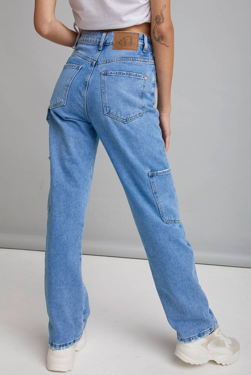 AMERICANINO - Jeans Cargo Tiro Alto Mujer