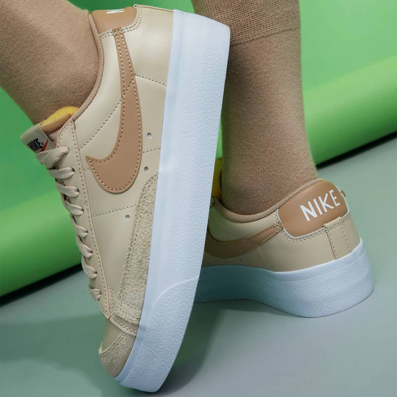 NIKE - Nike W blazer low platform zapatilla urbana mujer beige/khaki