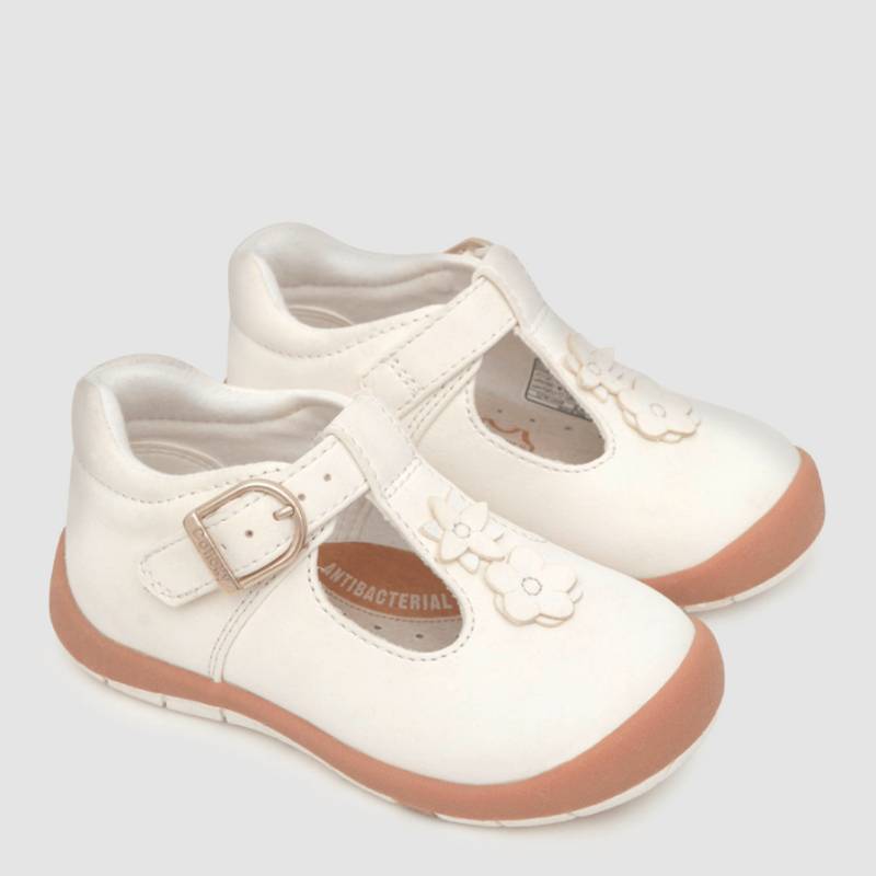 Zapatos de niña online blancos