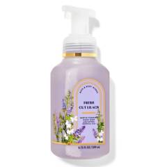 BATH & BODY WORKS - Foam Soap Fresh Cut Lilacs Bath & Body Works
