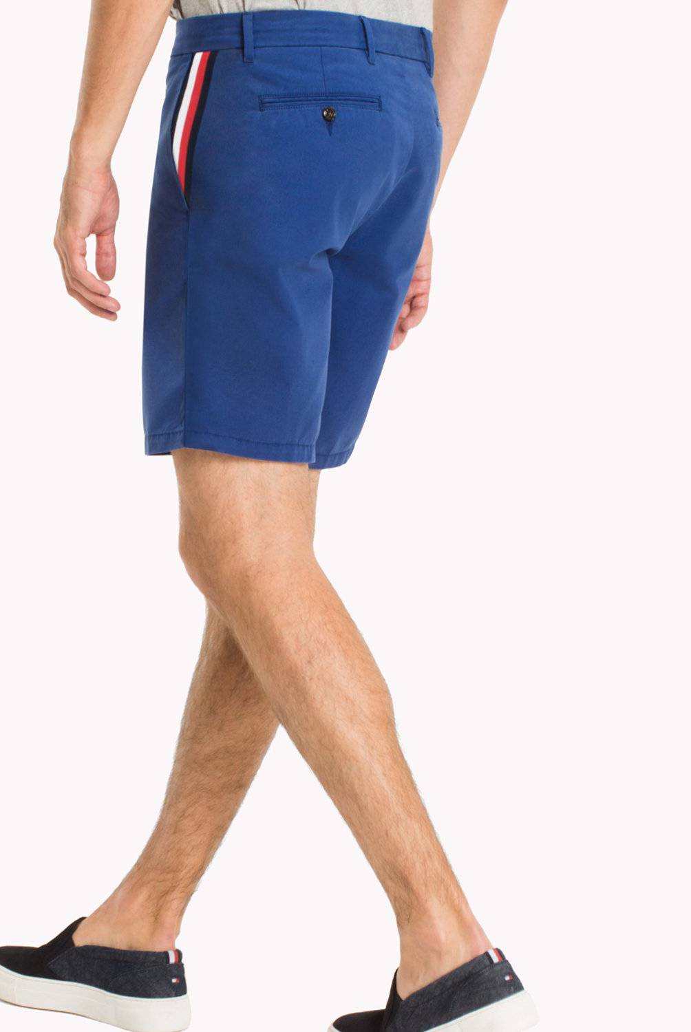 TOMMY HILFIGER - Shorts con Cinta Distintiva y Corte Regular