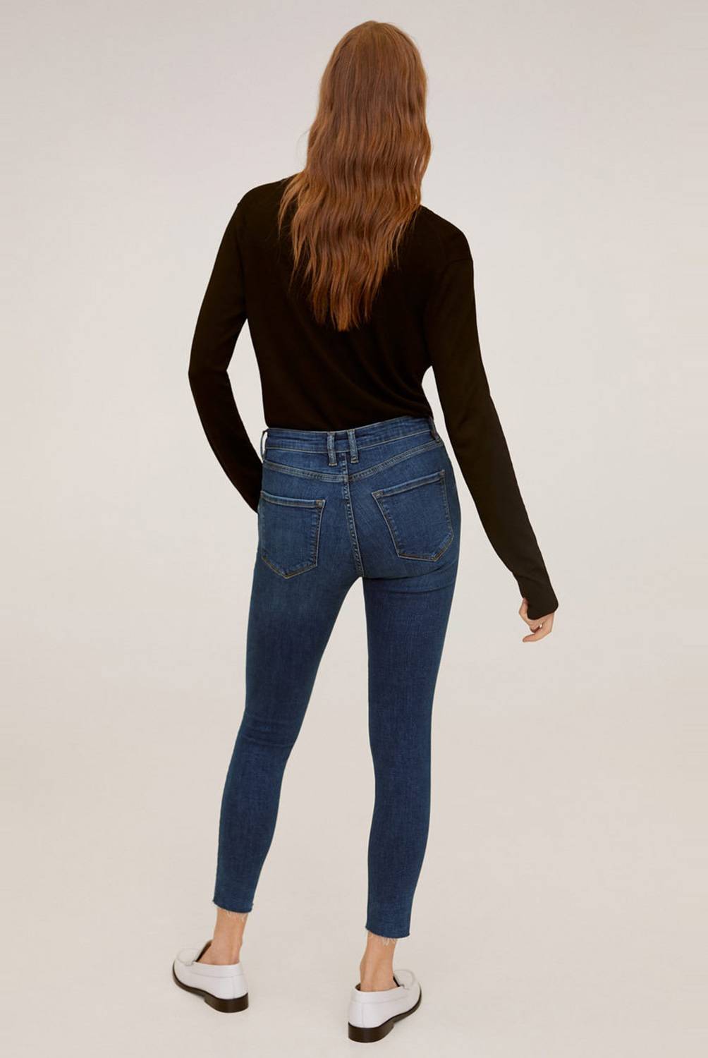 MANGO - Jeans Skinny Crop Tiro Medio Isa Mujer