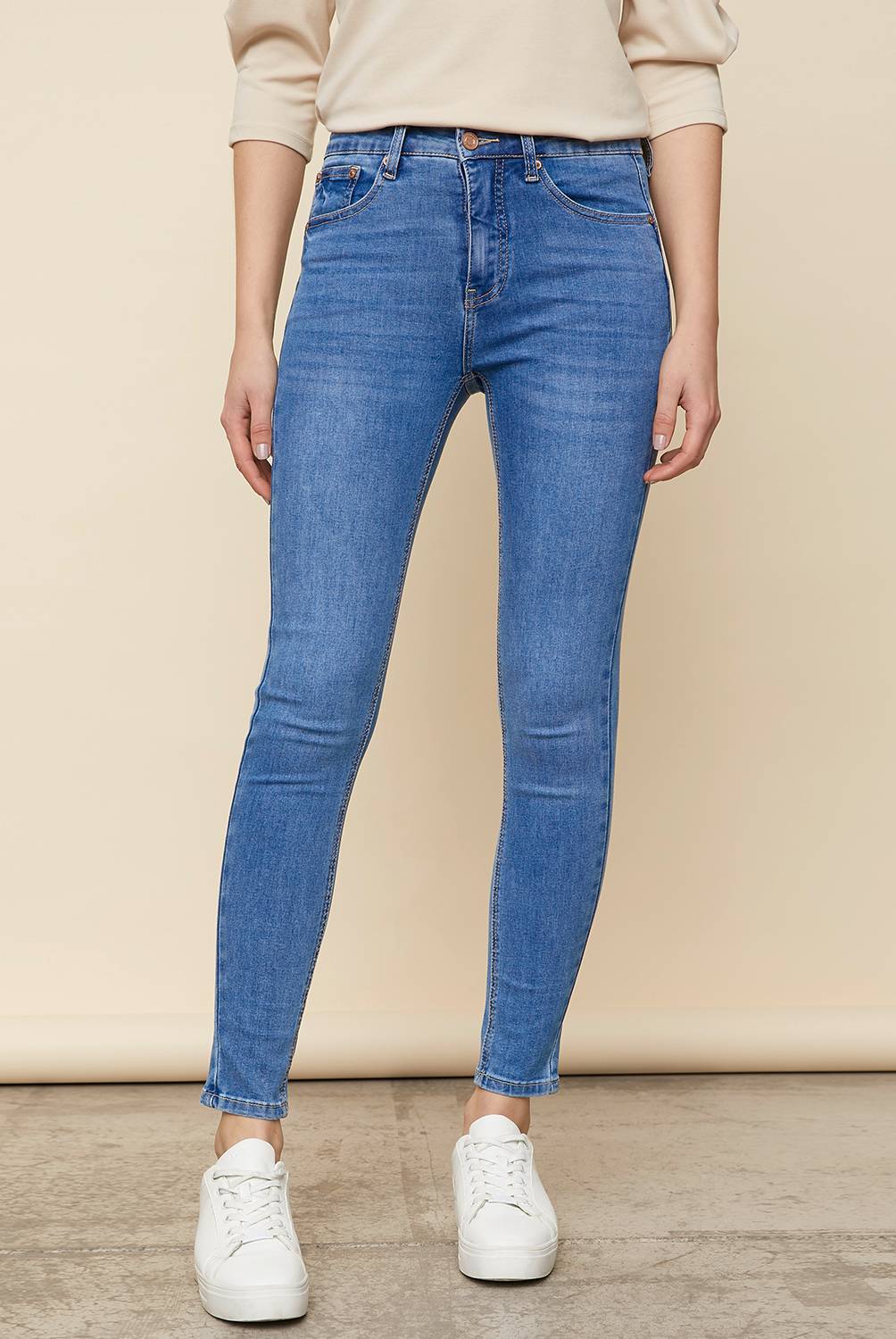 BASEMENT - Jeans Push Up Tiro Medio Mujer Basement