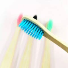 GENERICO - cepillo de bambu colores x1