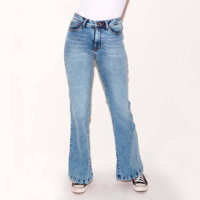 MOMCHIC - Jeans Flare Pepa Celeste