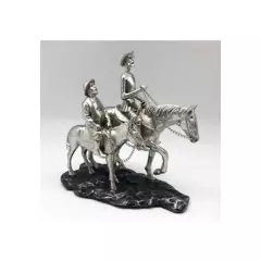 RUNN - Figura Runn Quijote y Sancho Cabalgando Tono Plateado