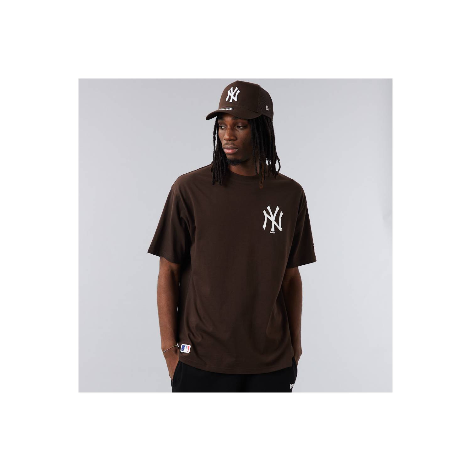 Polera New York Yankees MLB Dark Brown