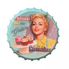 RUNN - Cuadro Metálico Vintage Forma de Tapa Diseño Cupcakes