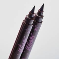 BRAVER BEAUTY - Kit delineador Wings Eyeliner Stamps  On Point  Café Chocolate
