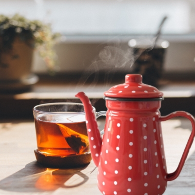 tetera para te enlozada roja diseño colibri – Te de tetera