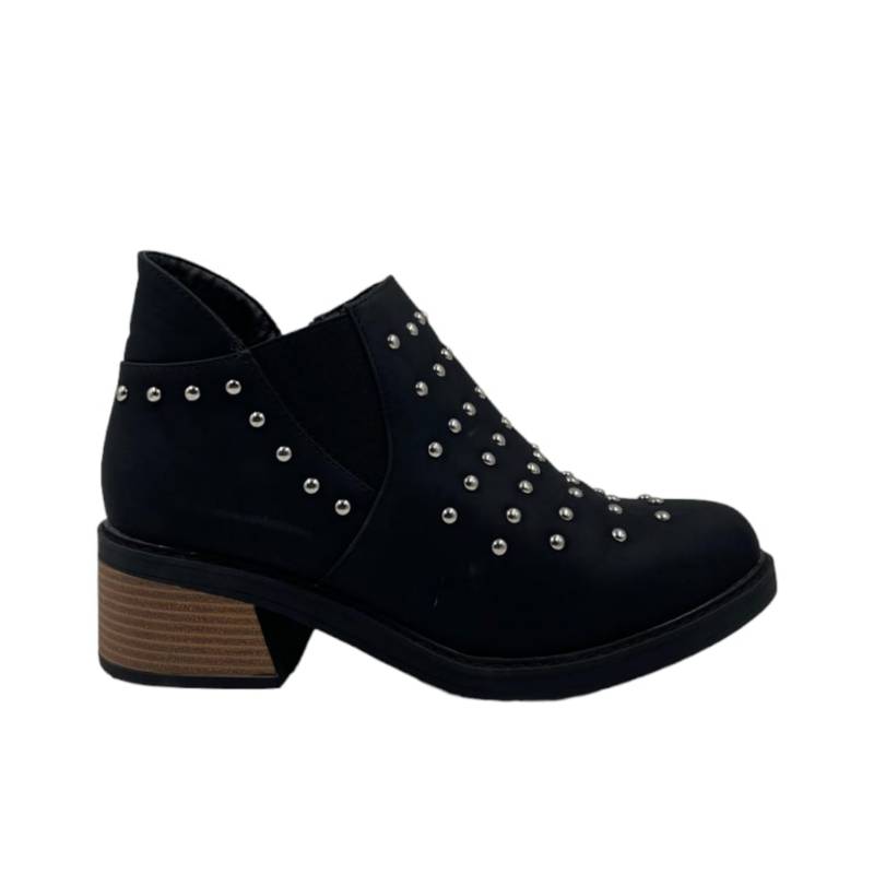 GENERICO Zapato Negro Tachas Mujer falabella