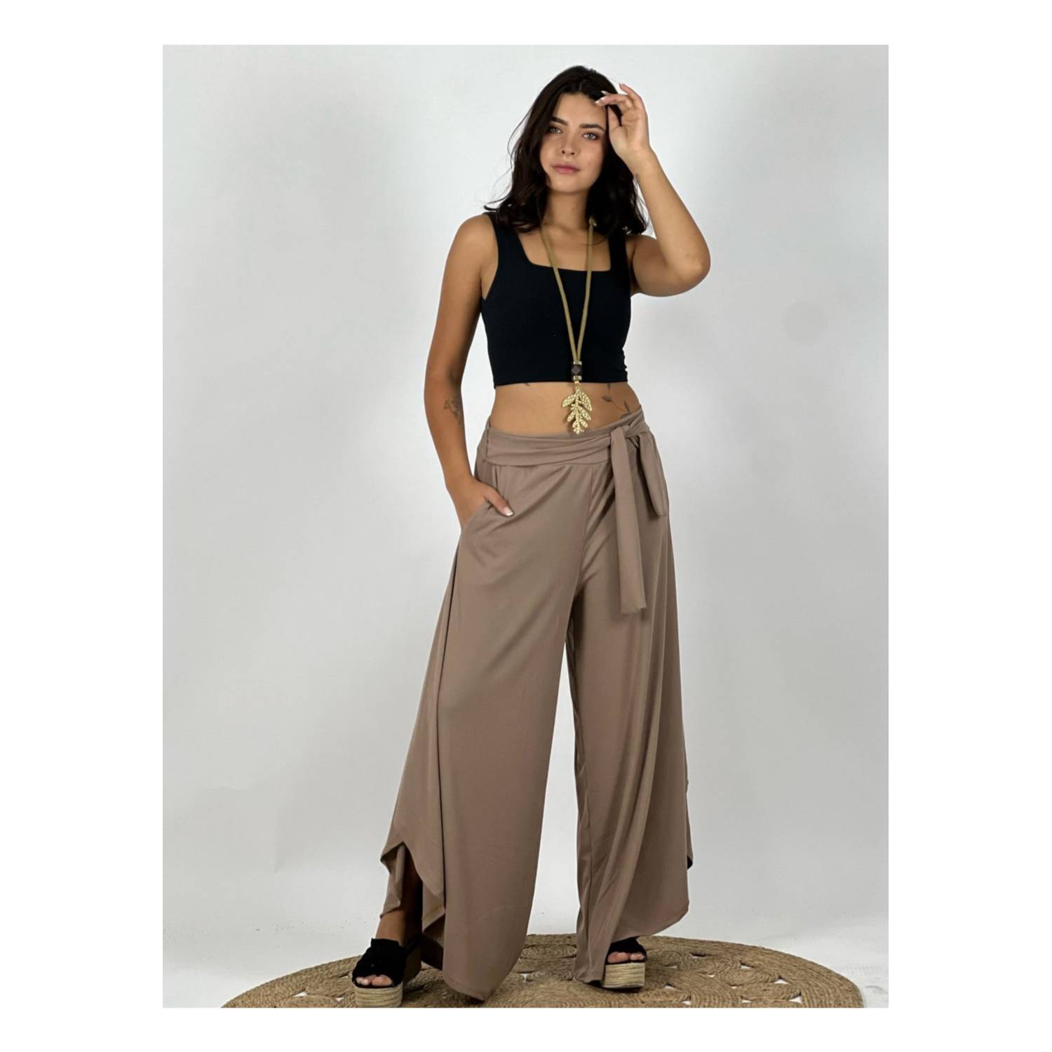 Pantalon amarrado discount a la cintura