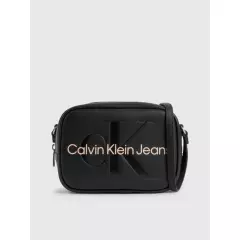 CALVIN KLEIN - Bandolera Sculpted Negro Calvin Klein