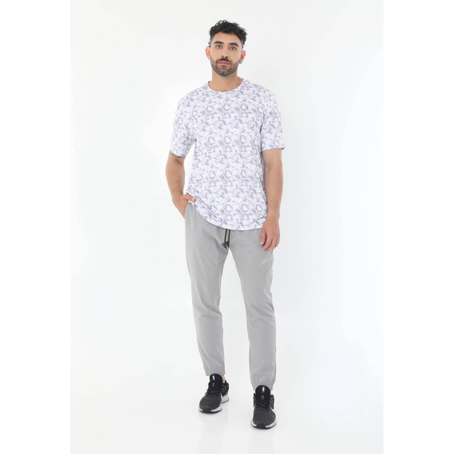 Pantalón Deportivo Gris Con Bolsillos En Costado Para Hombre Belife BELIFE