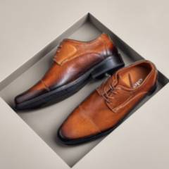 DR MARCH - Zapato formal para hombre en cuero color degradado miel y negro