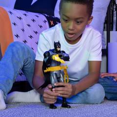 Batman - Figura de Acción Batman con Accesorios 30 cm