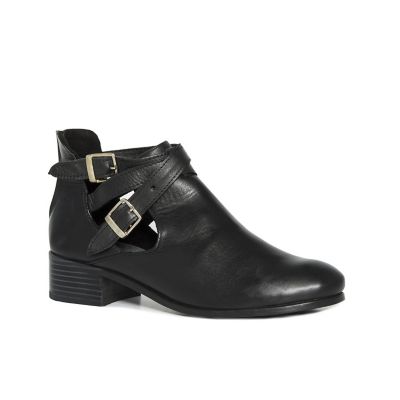 Botin Negro Modelo Senovia Viola