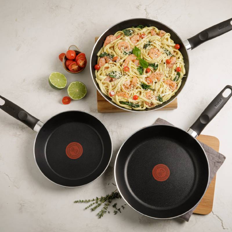 Tefal Set of 3 Cook sartenes-Daily 20 – 24 – 26 cm, Aluminium, Black, 26 cm