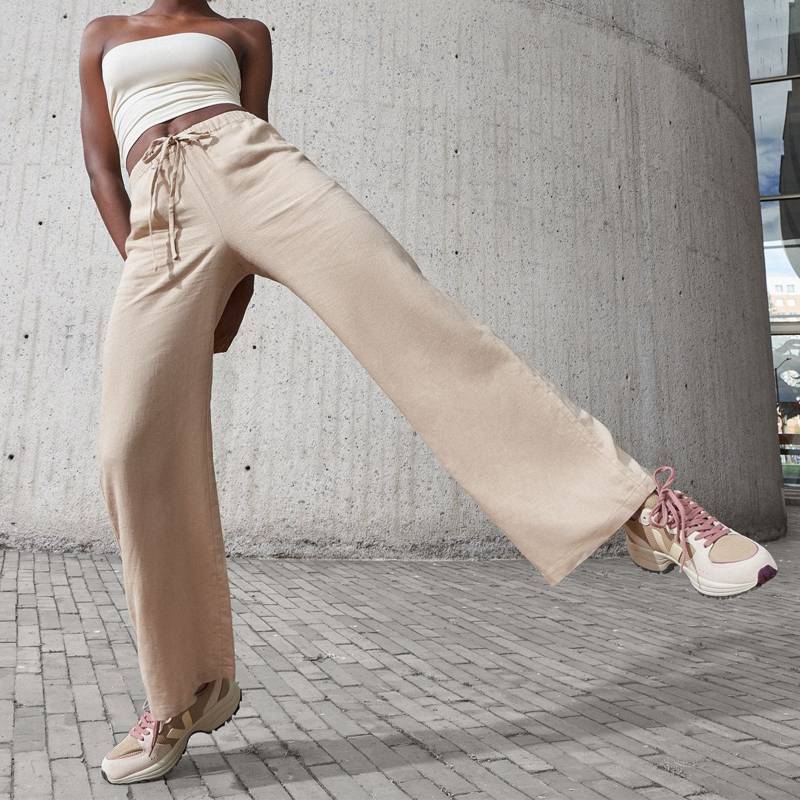 Pantalon Beige Tiro Medio Mujer