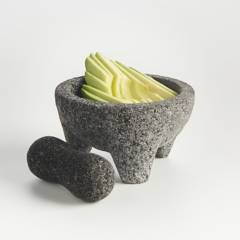 Crate & Barrel - Mini Molcajete en Piedra Volcánica 10 cm