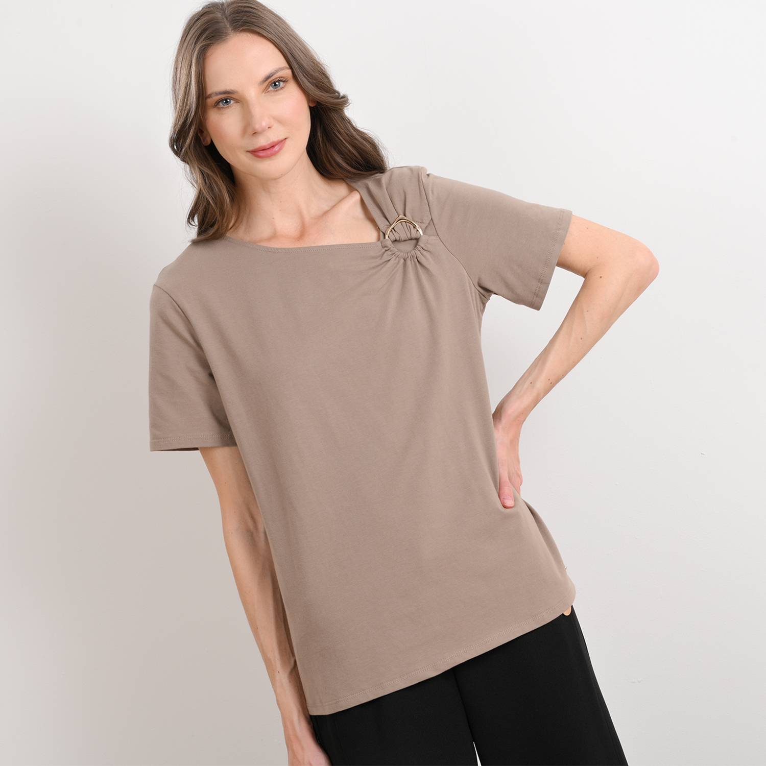 Invisible Camiseta de manga larga para mujer con cuello redondo profundo  algodón elástico desnudo beige