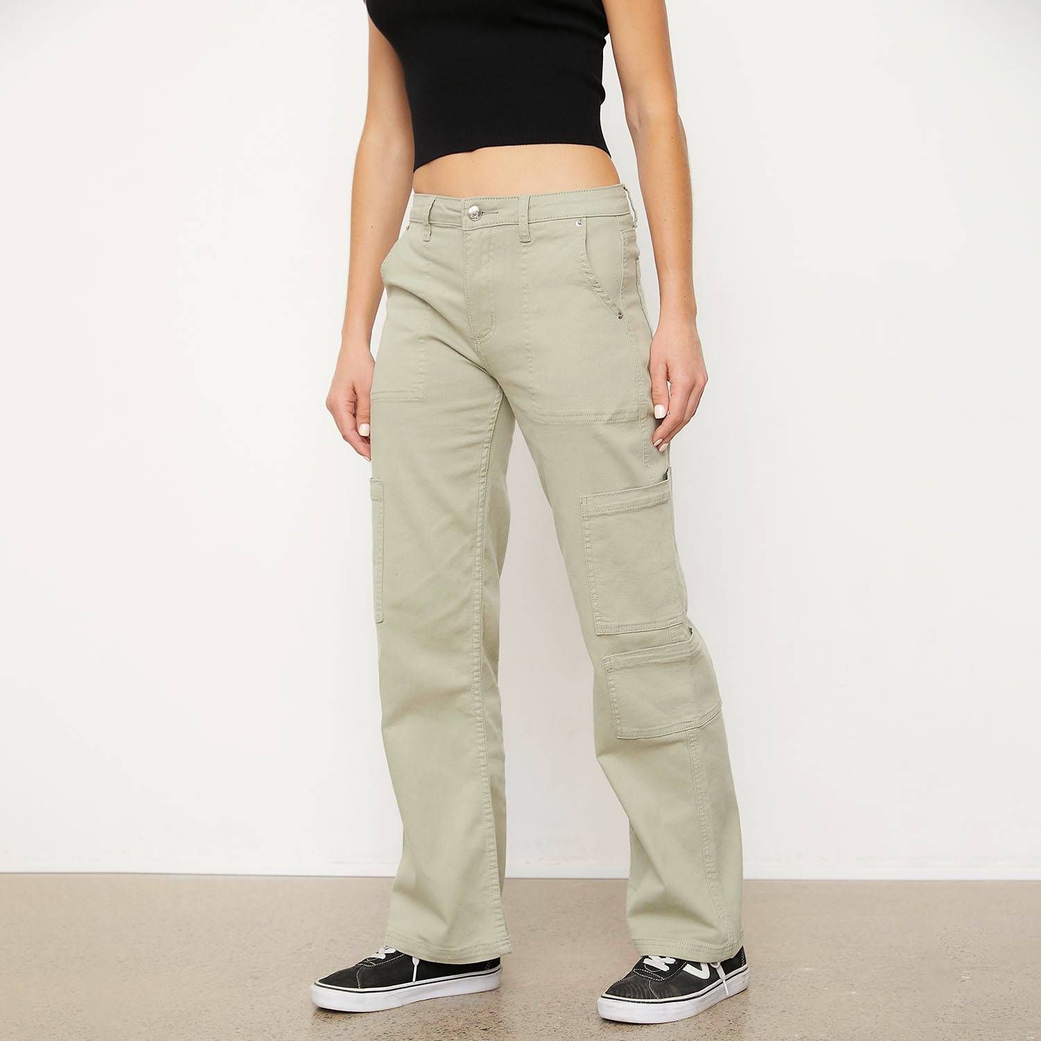 PANTALÓN CARGO TIRO MEDIO - Khaki claro