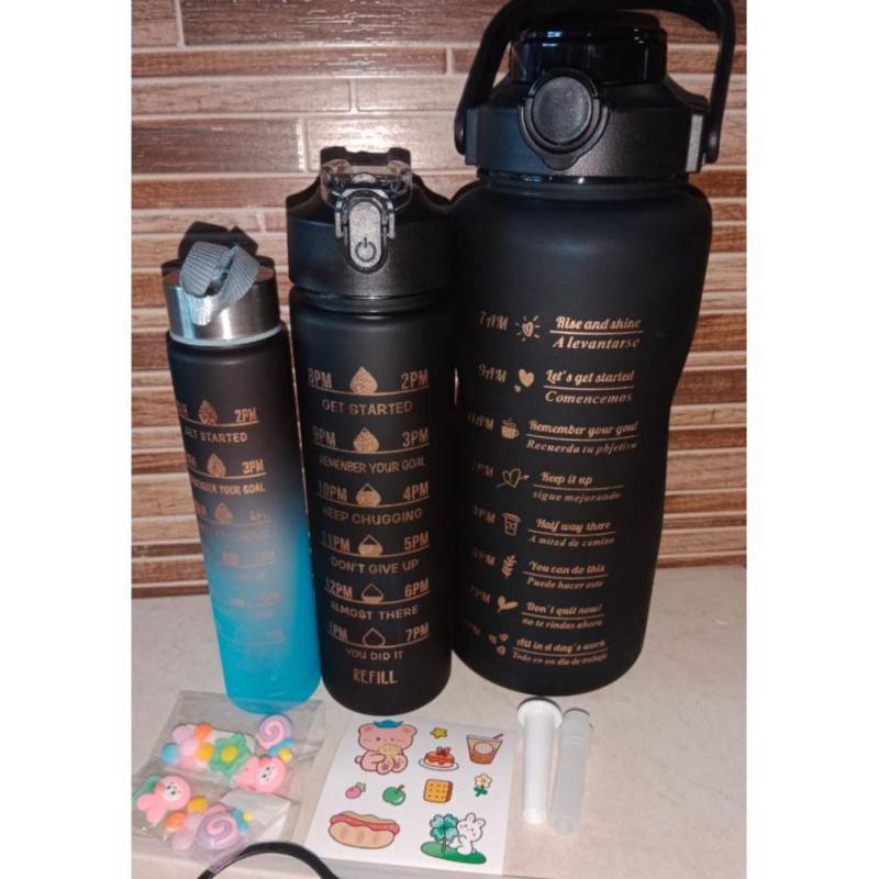 Kit tres termos botella de agua motivacional con pitillo + sticker negro  GENERICO