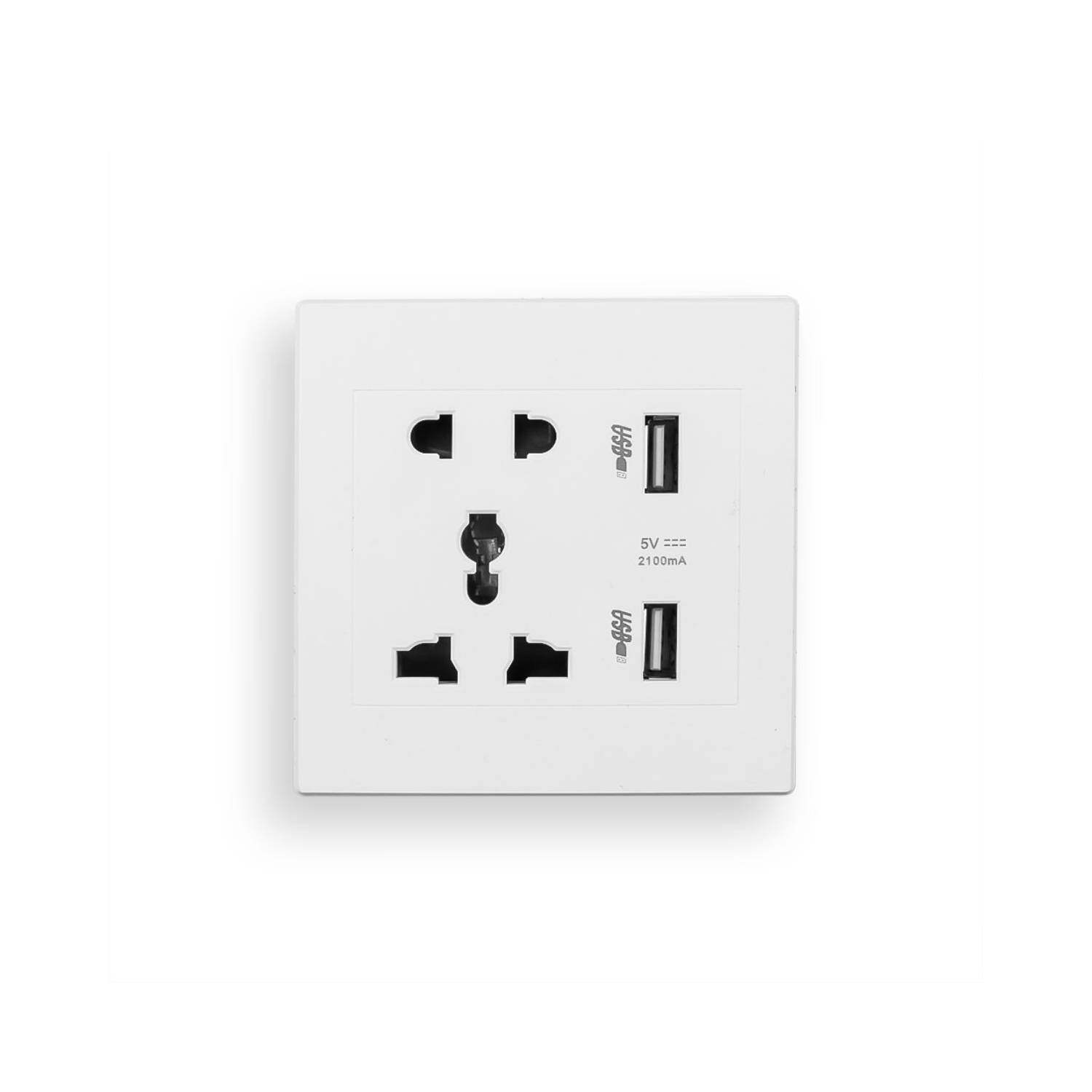 Tomas de electricidad enchufe universal blanco sobre una pared blanca  Fotografía de stock - Alamy
