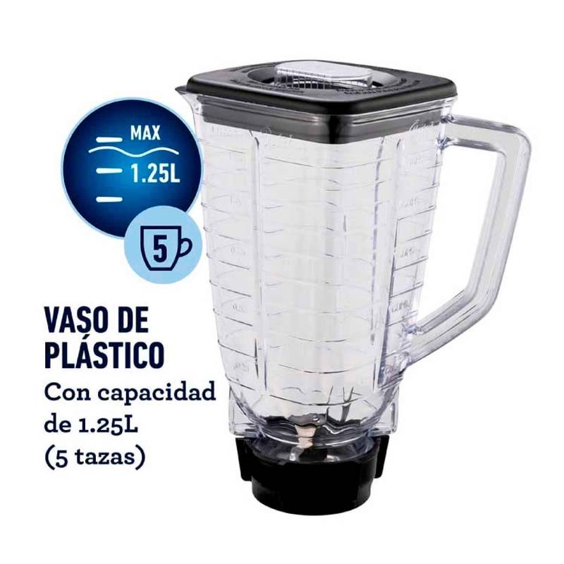 Licuadora Oster® con vaso de plástico y control de perilla