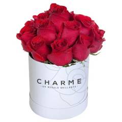 CHARME - Sombrerera de 15 rosas