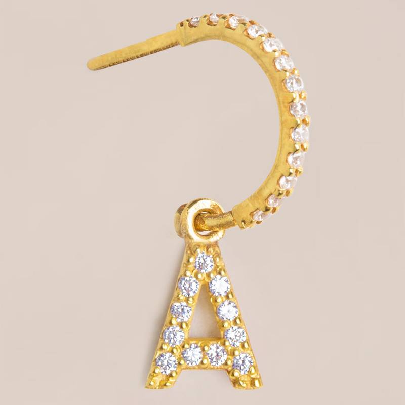 ALONDRA JEWELRY - Arete con inicial A de Plata 950 enchapada en oro de 18k con circones incrustados Mujer Alondra Jewelry