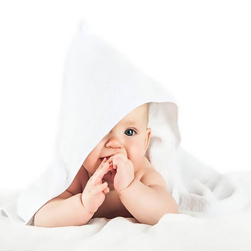 PLUMAS - Toalla de bebé con capucha