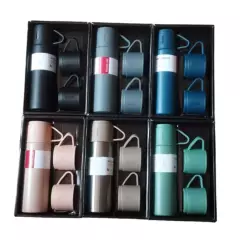 INSPIRA - Set 4 Piezas Termo Acero Inoxidable tazas plástico regalo color aleatorio