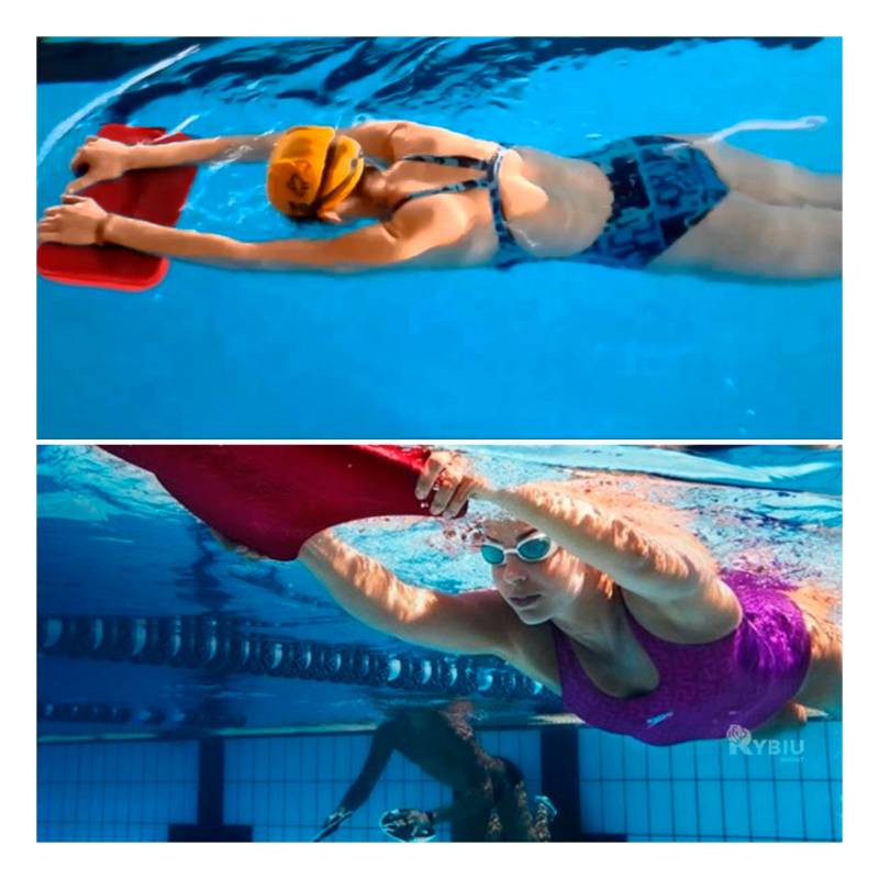 Deportiva mujer en gorro de baño y traje de baño aprende a nadar