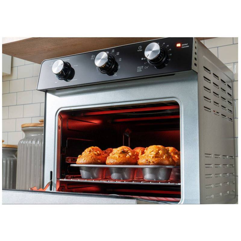 Horno con freidora de aire Oster® de 22 litros TSSTTVMAF1NS