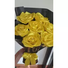 GENERICO - Flores amarillas 7 rosas eternas